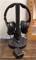 Sony headphones with stand TMR-RF400