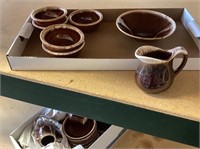 Large group of Hull brown drip glaze pottery