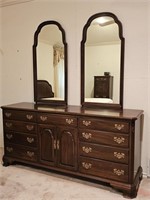 Ethan Allen Georgian Court Dresser w 2 Mirrors 1/5