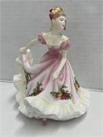 Royal Doulton Figurine - Flowers of Love HN4984