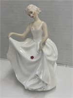 Royal Doulton Figurine - Tracy HN2736 7 1/2 " H