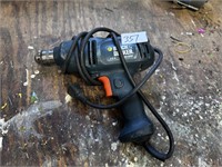 BLACK AND DECKER CORDED DRILL