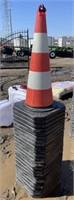 (FJ) 25 Traffic Cones