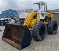 (AY) 1980 Michigan Clark 35AWS Loader