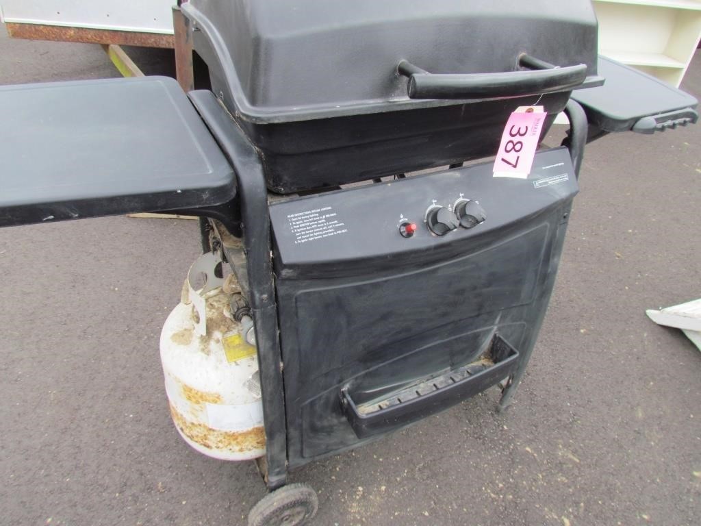 Charbroil Grill with Tank