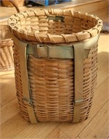 Vintage Pack Basket