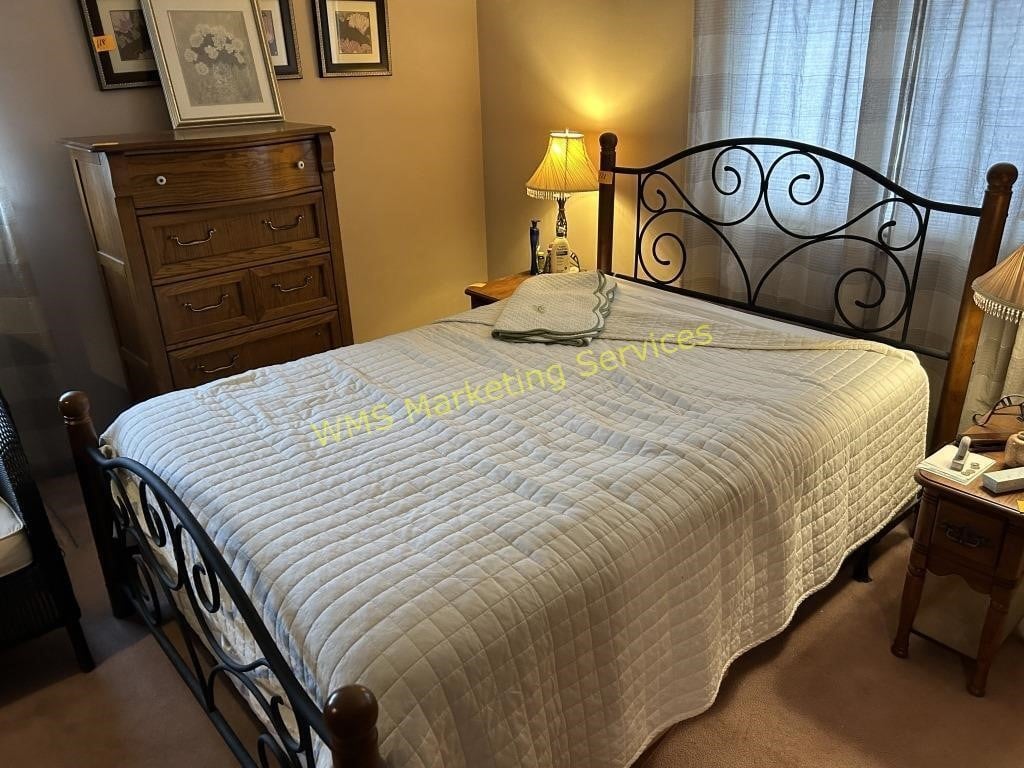 Modern Queen Size Bed & Frame