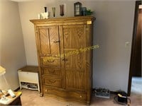 Large Oak Dresser Cabinet & Contents