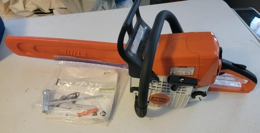 Stihl MS250 Chainsaw