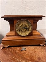 Vintage Claw Footed Mantle Clock