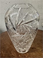 Vintage 8.5" Pinwheel Hobstar Cut Crytsal Vase