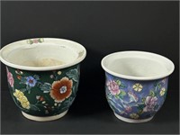 Set of 2 new England pottery planters.