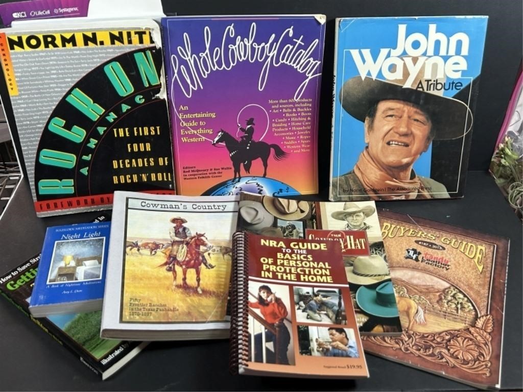 Lot of magazines cowboy/John Wayne.