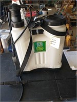 4 Gallon Backpack Sprayer