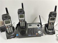 set of 3 Panasonic phones with answering.