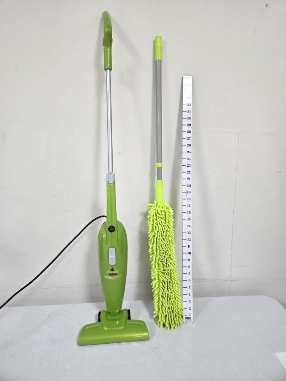 Bissell Featherweight Vacuum & Extending Pole