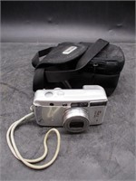 Canon Sure Shot Z180u Camera w/ Bag