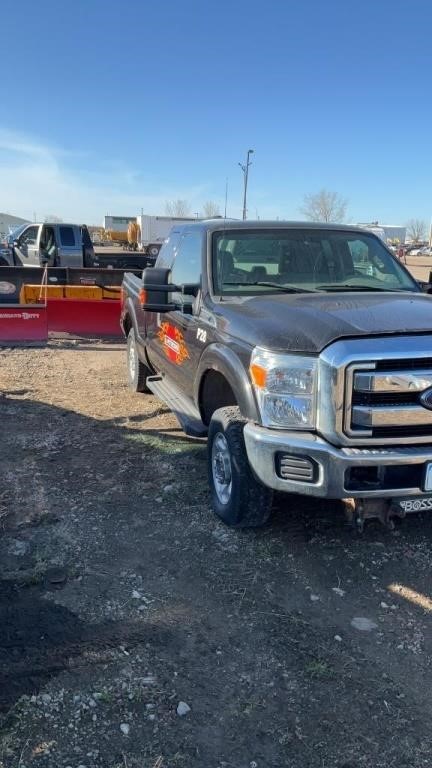 2012 F250, Ron’s, but needs attention, extended