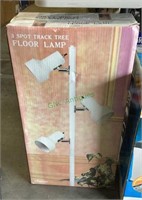 Three spot track tree floor lamp w/white finish -
