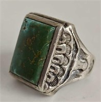 Vintage Sterling Silver & Turquoise Ring