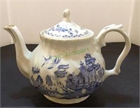 Beautiful oriental themed china teapot by