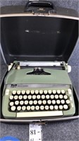 vtg type writer in case