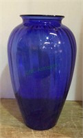 Beautiful large blue vase measuring 13 inches