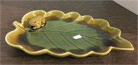 Ceramic leaf shaped tray w/frog measuring 11x7.