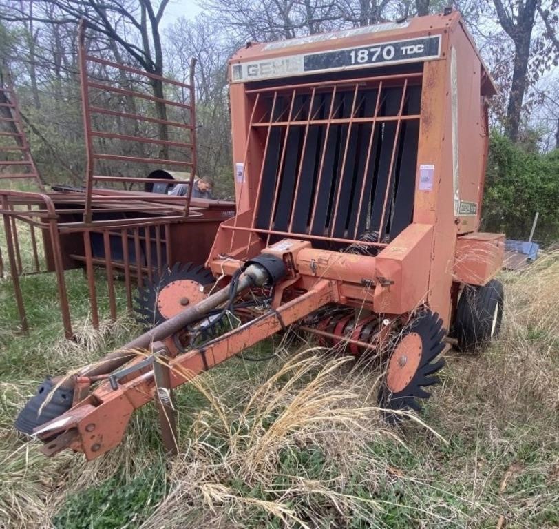 Gehl 1870 TDC Round Baler w/Monitor