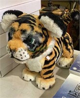 FurReal Friends - Roaring Tyler the playful tiger,