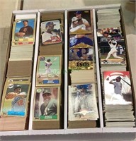 Sports cards - box lot of MLB trading cards   1492