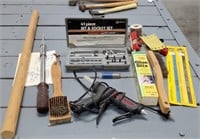 Tools & Hardware