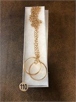 Jewelry neckless as pictured with box 110