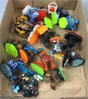 Flat of Sky Landers game characters