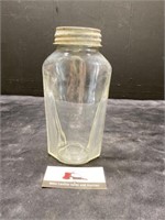 Glass jar with zinc lid