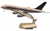7.8 inch Singapore Airlines A380 length 7.8x8x5