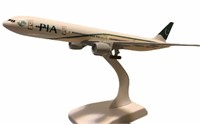 7.8 inch PIA Airlines B777 Length 7.8x8x5