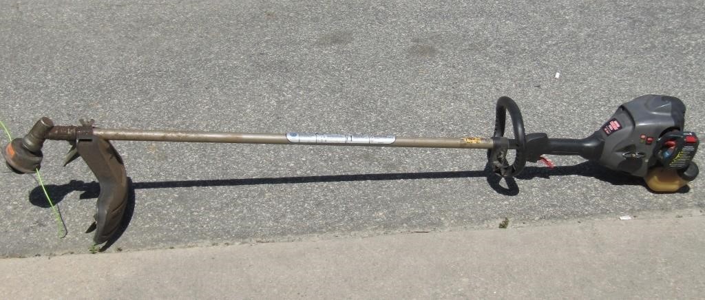 Craftsman Weedwacker 17" /25cc Gas Line Trimmer