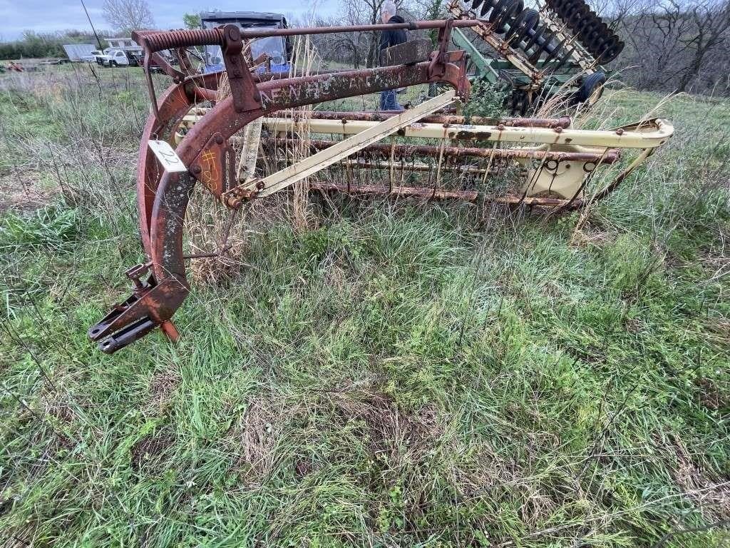 New Holland 256 Side Delivery Rake