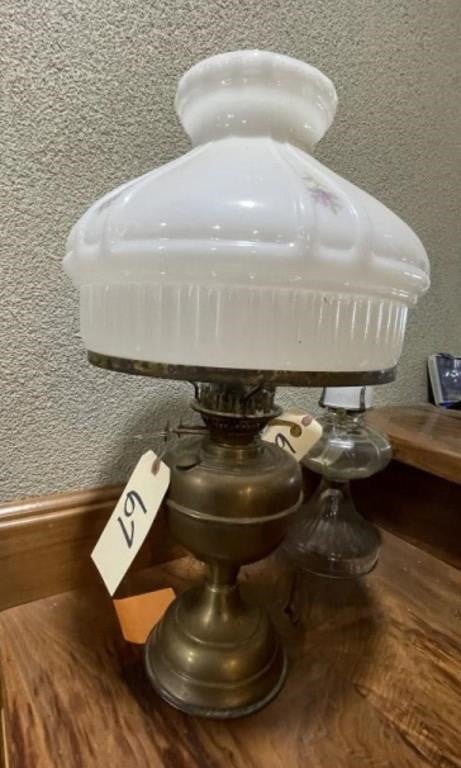 Oil Lamp w/Brass Bottom Chimney & Shade