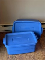 2 Rubbermaid Roughneck Totes