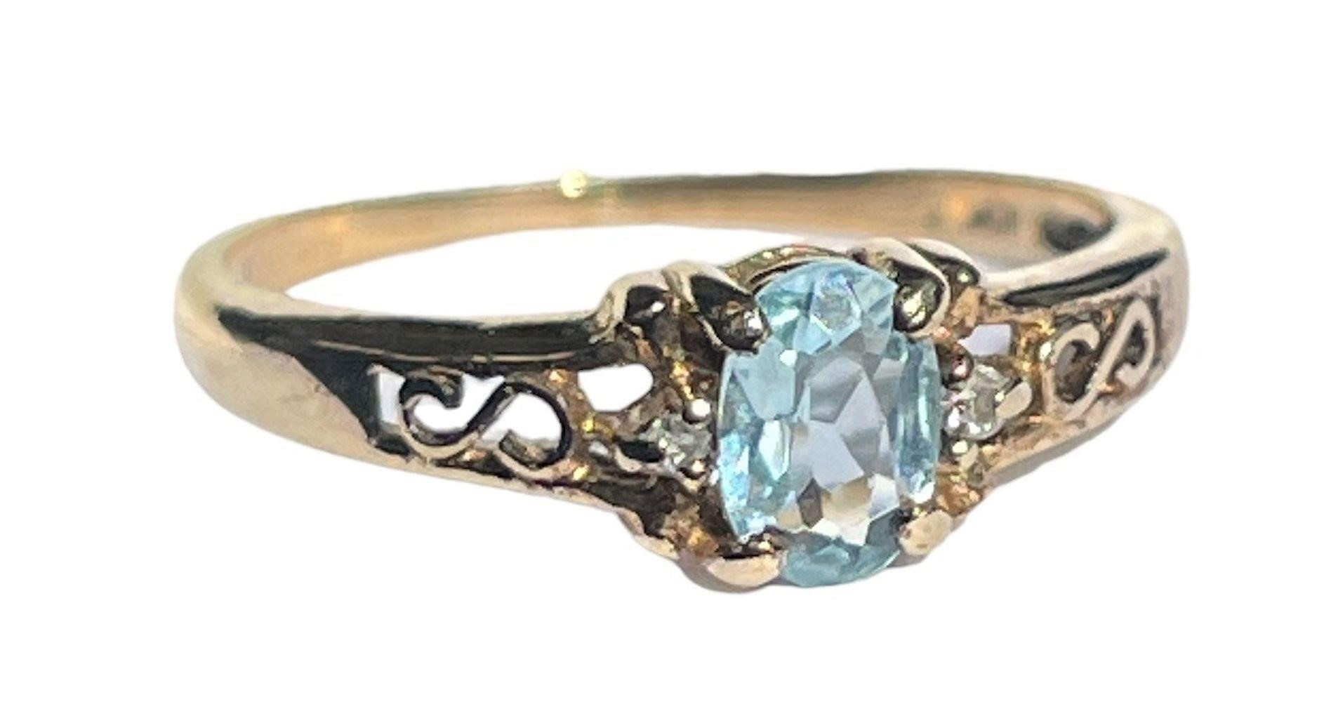 Vintage 14k Gold, Aquamarine, Diamond Ring