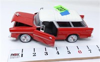 1/24 1955 Chevy Red/White Bel Air Nomad Car
