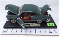 1/18 1949 Ford Berline Car w/Display Stand