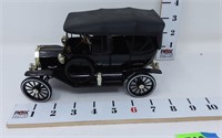 1/18 Ford Model T - Universal Hobbies