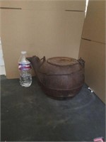 Cast Iron Tea Kettle with Lid 12in wide x 8in tall