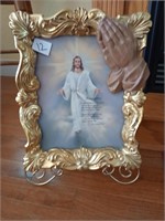 Beautiful picture of Jesus in an ornate frame.