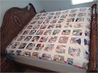 Beautiful lightweight vintage quilt. Will need to