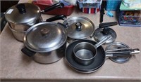 Group of misc cookware including a Revere Ware