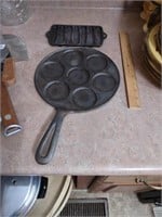 Vtg cast iron mini corn stick pan, silver